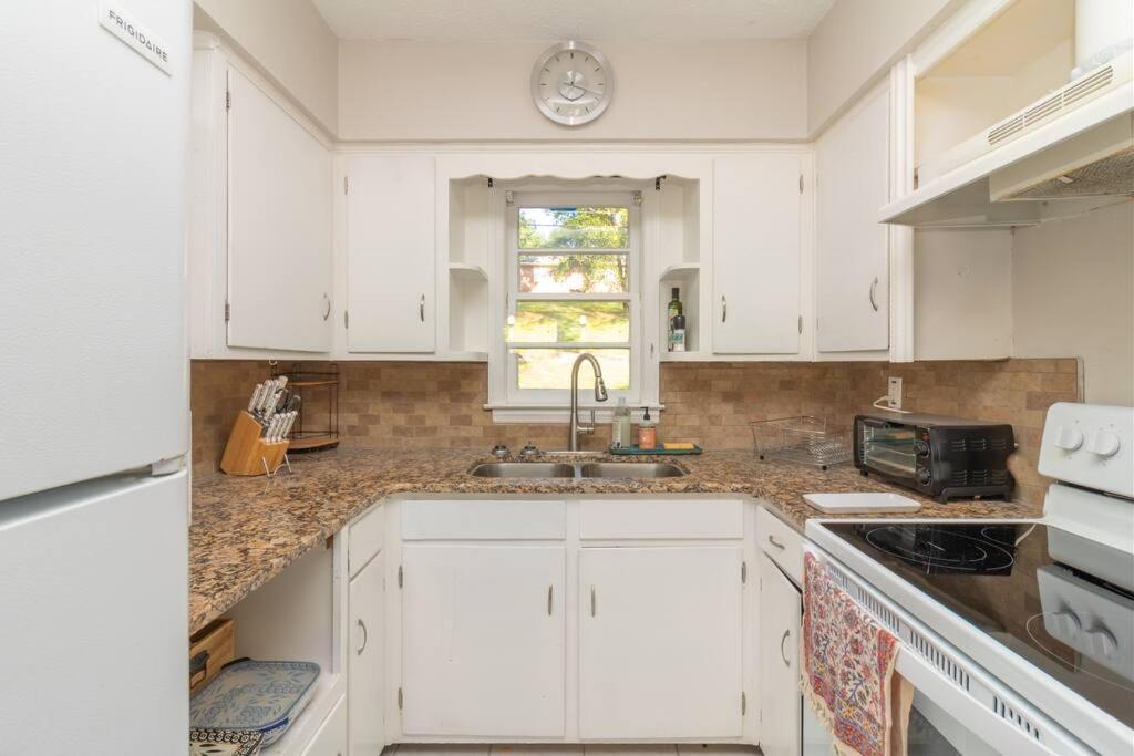 הוילה קולומבוס Dual-Family Retreat Sunlit Haven מראה חיצוני תמונה