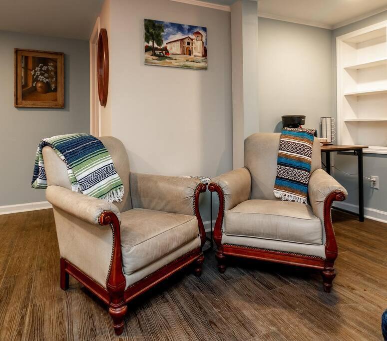 הוילה קולומבוס Dual-Family Retreat Sunlit Haven מראה חיצוני תמונה